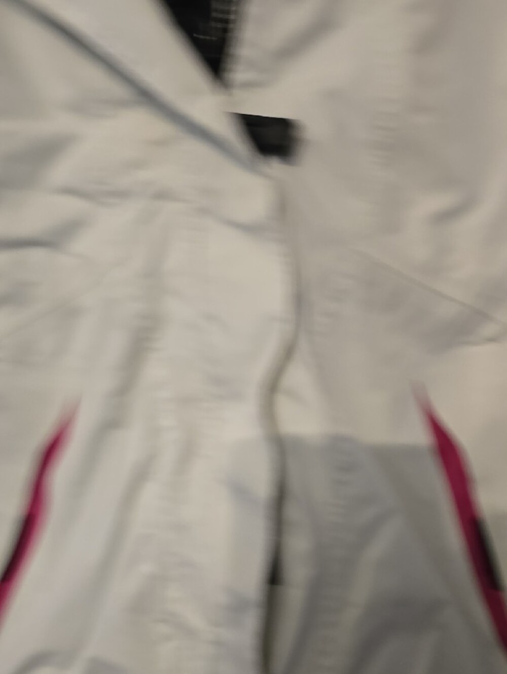 Columbia Women's White and Pink Ski Jacket - Picture 6 of 12